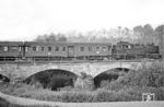 086 419 fährt mit P 3302 nach Rossach über die Itzbrücke in Coburg Süd. (28.07.1969) <i>Foto: Wolfgang Bügel</i>
