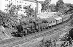 38 3000 (Bw Crailsheim) mit P 2728 nach Stuttgart in Stuttgart-Bad Cannstadt. (06.1959) <i>Foto: Wolfgang Jahn</i>